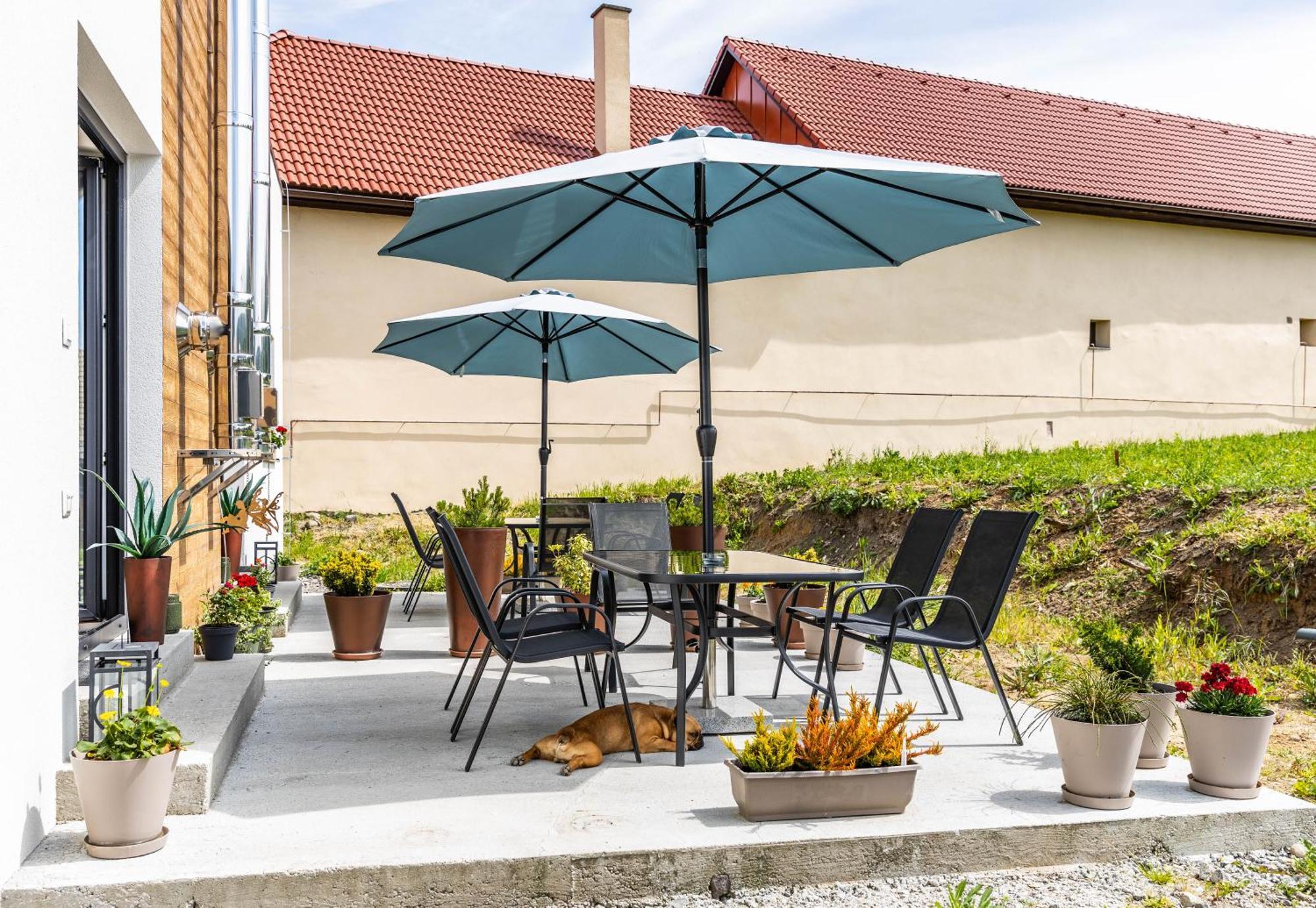 Sunny Apartment With Free Parking Zvolen Esterno foto